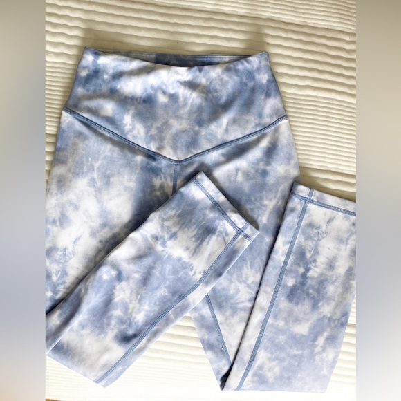 L’URV Solar Mist 3/4 Legging in Sky, XS - Picture 4 of 5